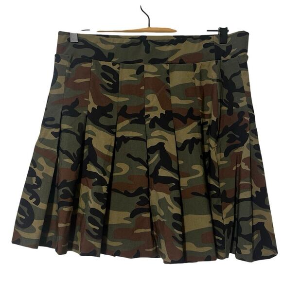 WEAREVER Mini Skirt Womens Camo Stretch Sz 1X - Picture 3 of 8